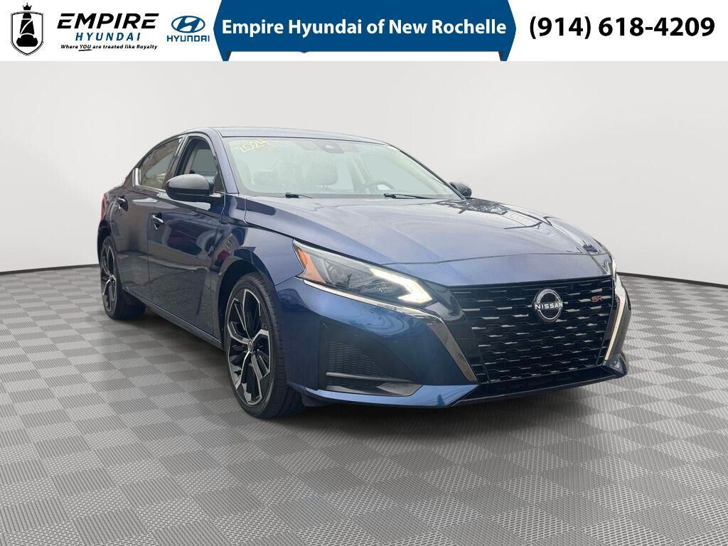 2024 Nissan Altima 2.5 SR — photo 1 of 13