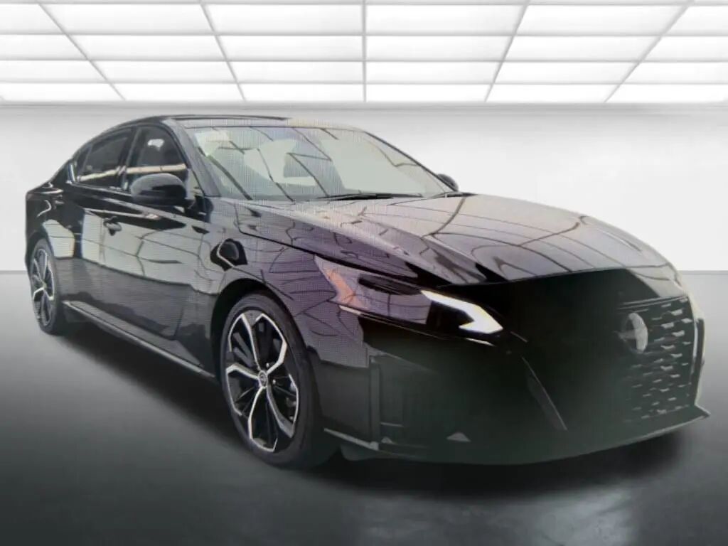 2025 Nissan Altima 2.5 SR — photo 1 of 6
