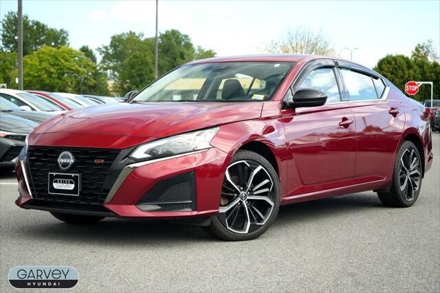 2024 Nissan Altima 2.5 SR — photo 1 of 14