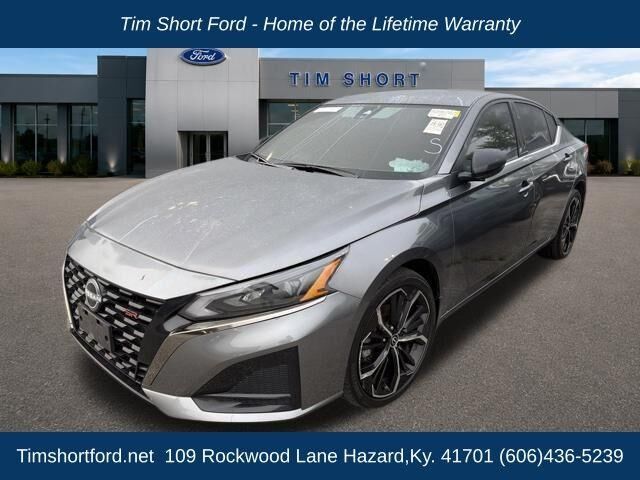 2025 Nissan Altima 2.5 SR — photo 1 of 18
