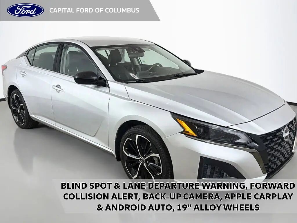 2025 Nissan Altima 2.5 SR — photo 1 of 13