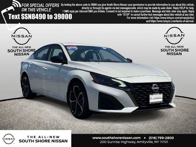 2025 Nissan Altima SR