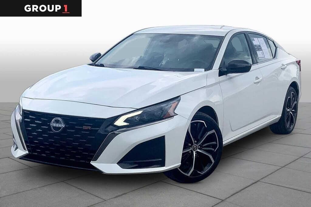 2024 Nissan Altima 2.5 SR — photo 1 of 13
