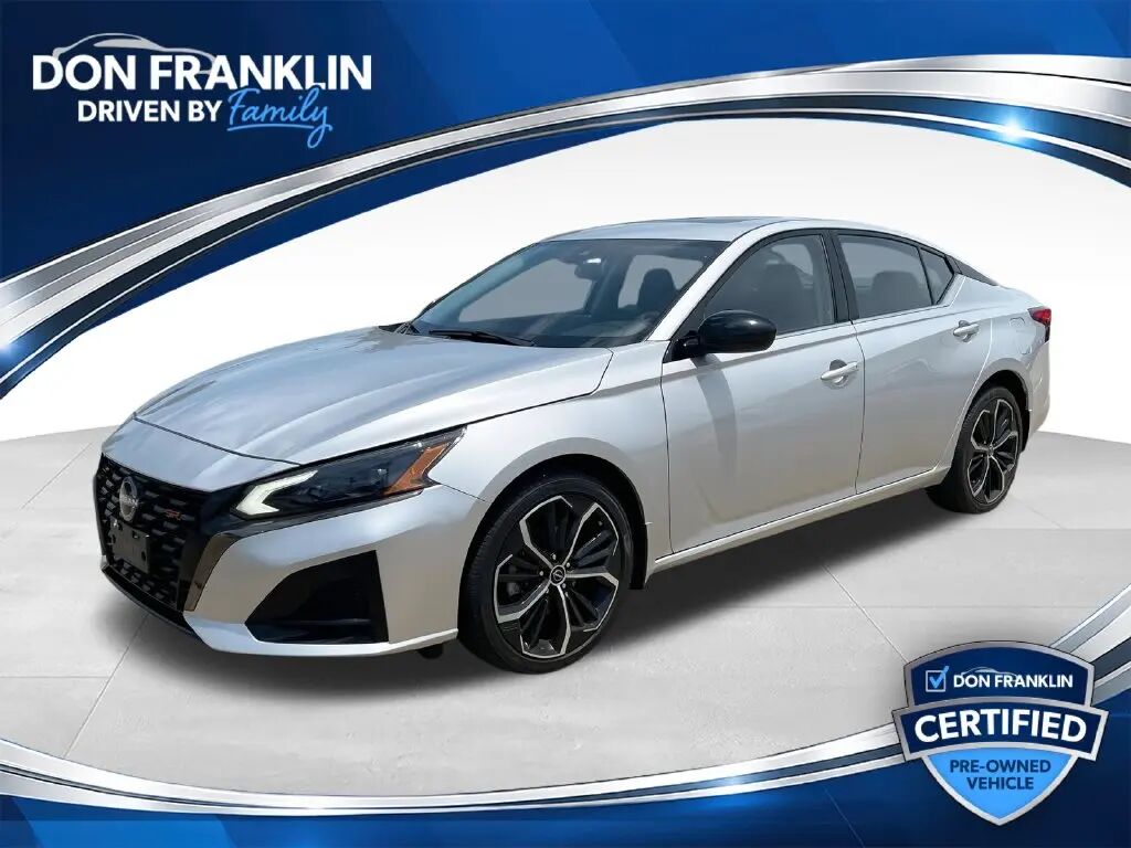 2023 Nissan Altima 2.5 SR — photo 1 of 13