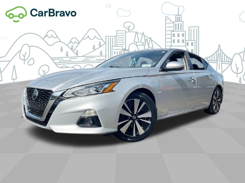2020 Nissan Altima SV FWD — photo 1 of 7