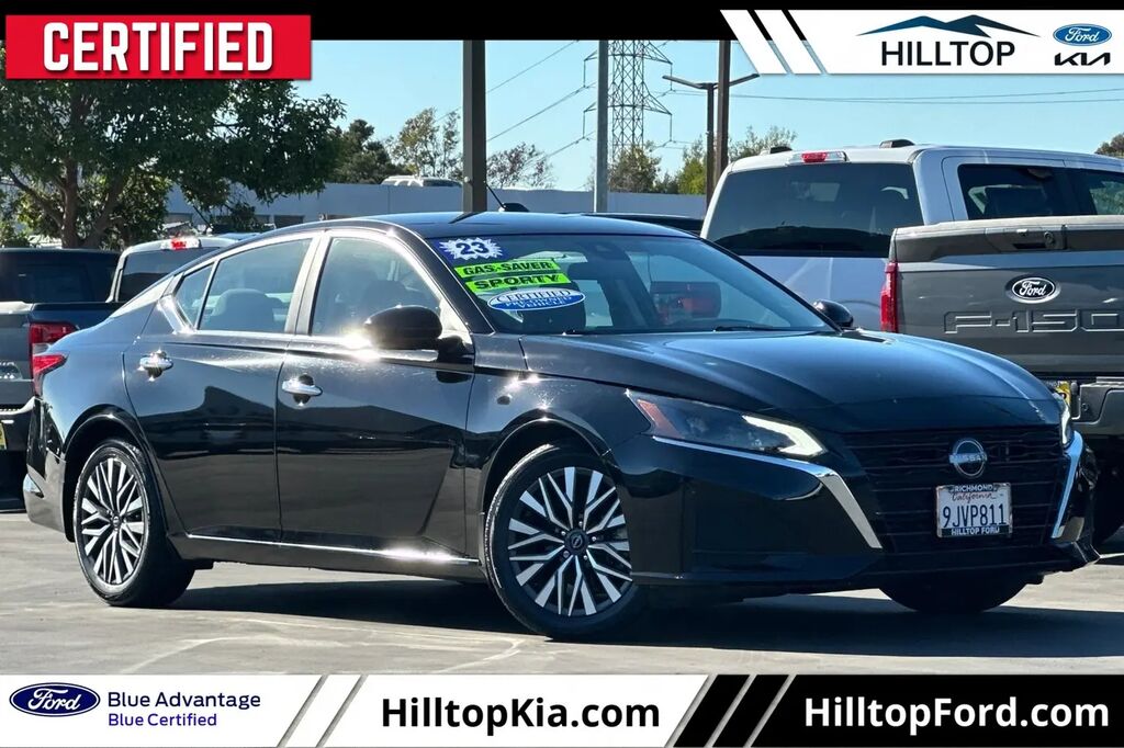 2023 Nissan Altima 2.5 SV — photo 1 of 13