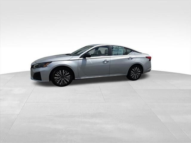 2024 Nissan Altima 2.5 SV — photo 1 of 19
