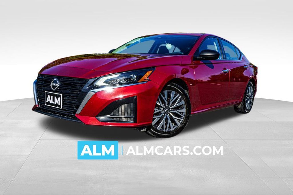 2024 Nissan Altima 2.5 SV — photo 1 of 16