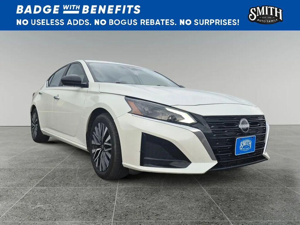 2024 Nissan Altima 2.5 SV — photo 1 of 13