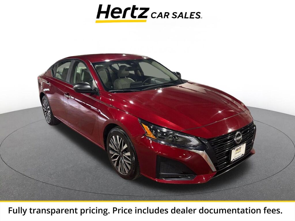 2025 Nissan Altima SV — photo 1 of 13