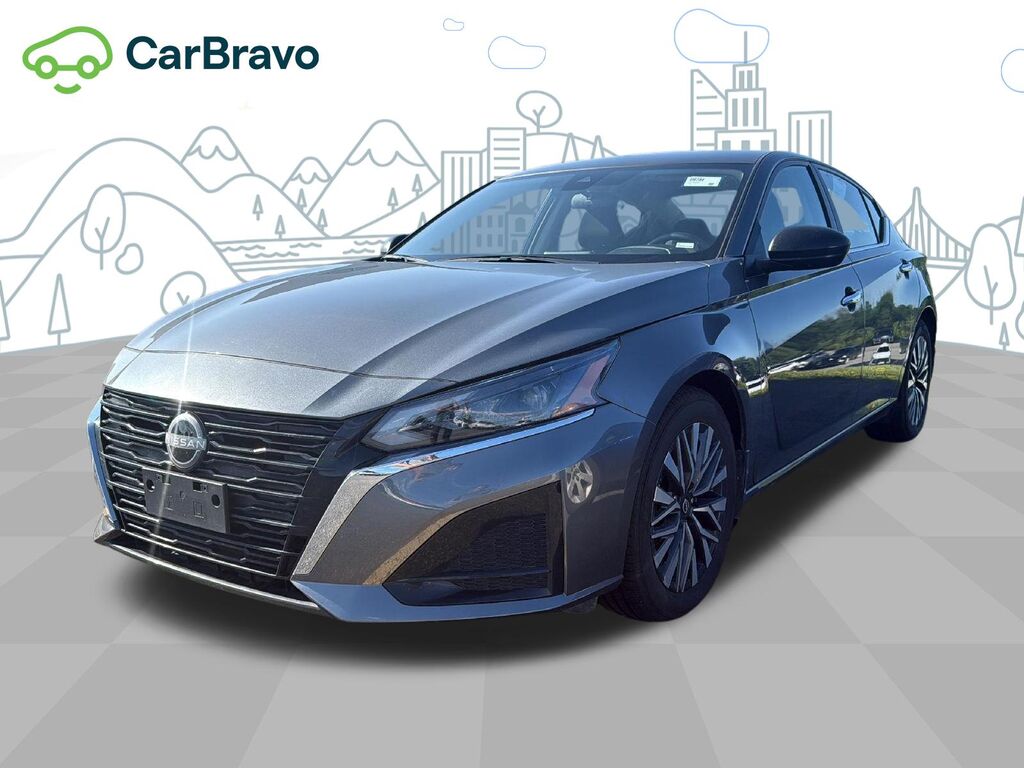 2025 Nissan Altima SV — photo 1 of 6
