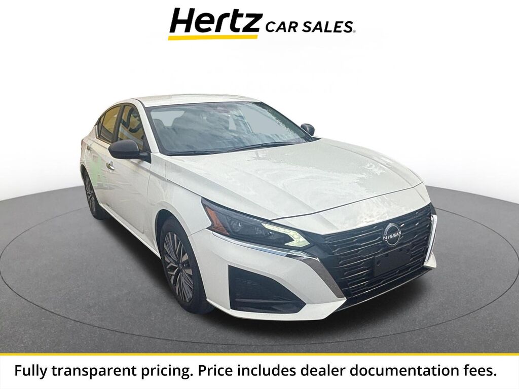 2025 Nissan Altima SV — photo 1 of 1