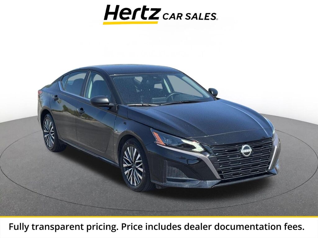 2026 Nissan Altima SV — photo 1 of 13