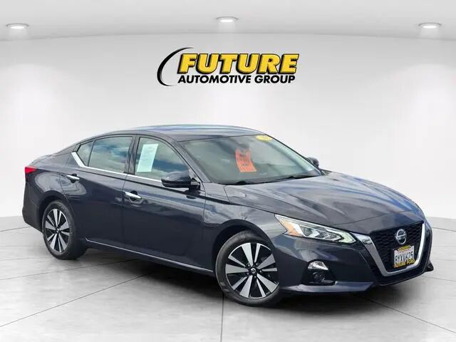 2019 Nissan Altima 2.5 SV — photo 1 of 13