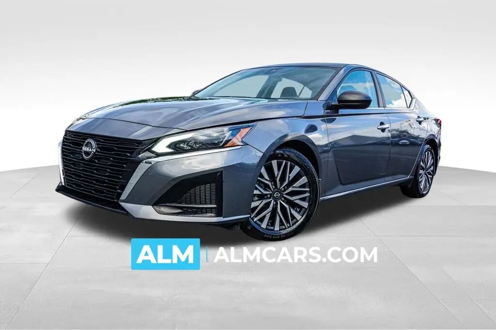 2024 Nissan Altima 2.5 SV — photo 1 of 37