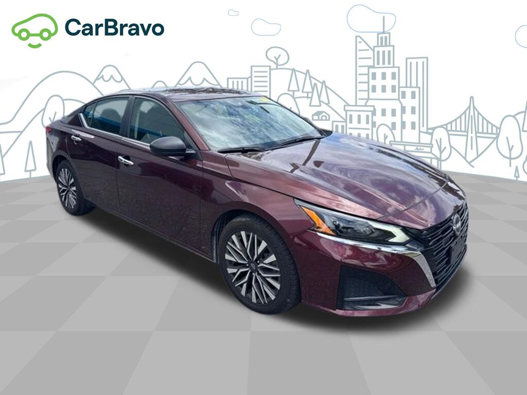 2025 Nissan Altima SV — photo 1 of 6