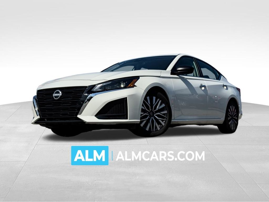 2025 Nissan Altima 2.5 SV — photo 1 of 13