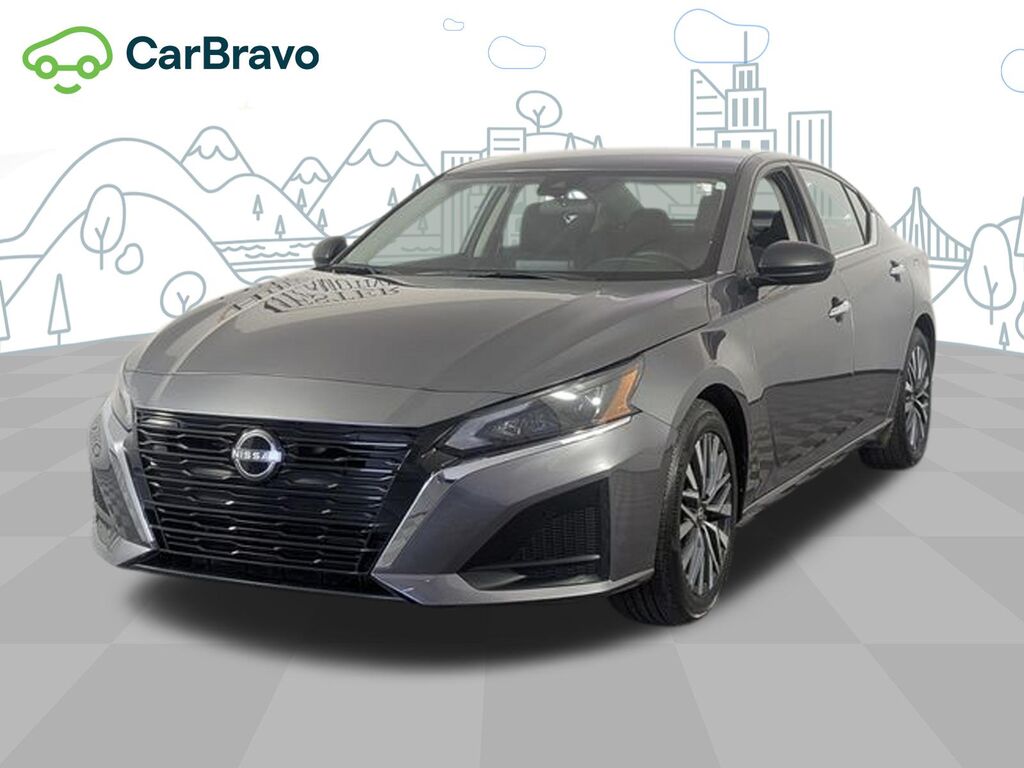 2025 Nissan Altima SV — photo 1 of 6