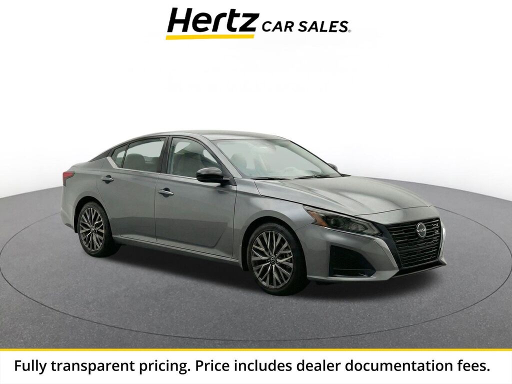 2025 Nissan Altima SV — photo 1 of 24
