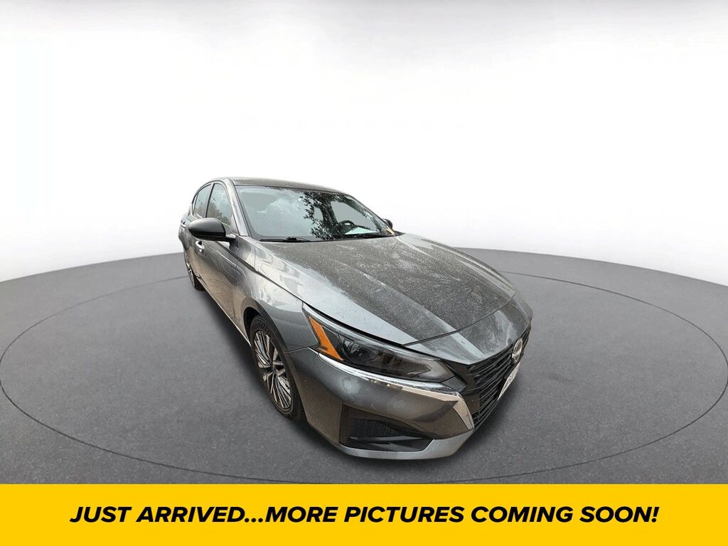 2025 Nissan Altima SV — photo 1 of 1