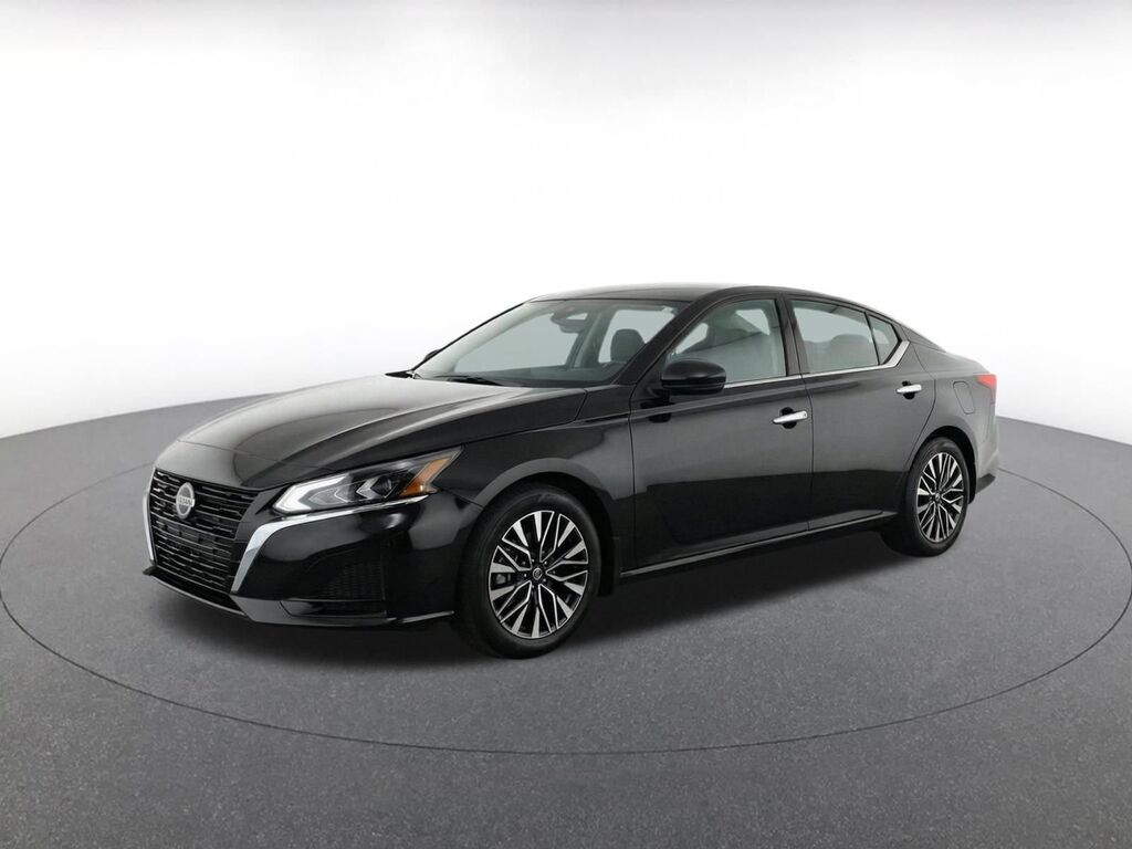 2025 Nissan Altima SV — photo 1 of 1