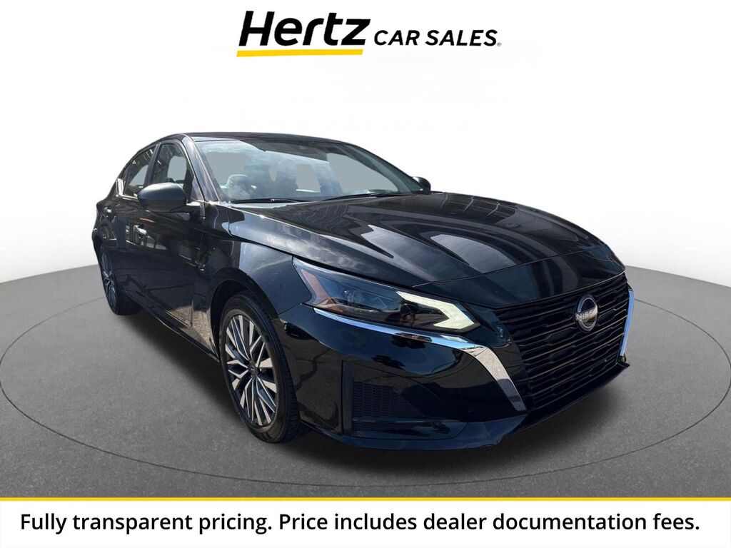 2025 Nissan Altima SV — photo 1 of 1