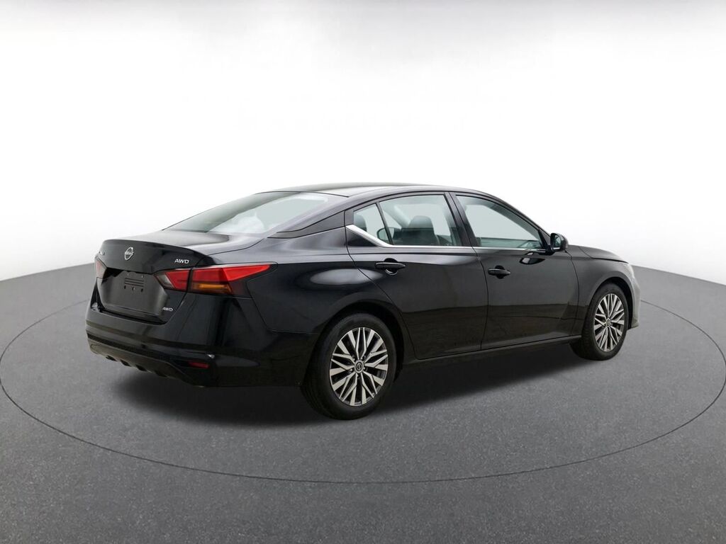 2025 Nissan Altima SV — photo 1 of 1