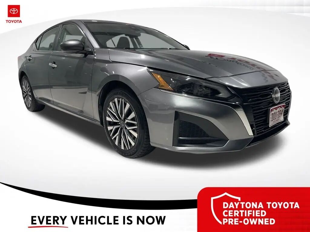 2024 Nissan Altima 2.5 SV — photo 1 of 13