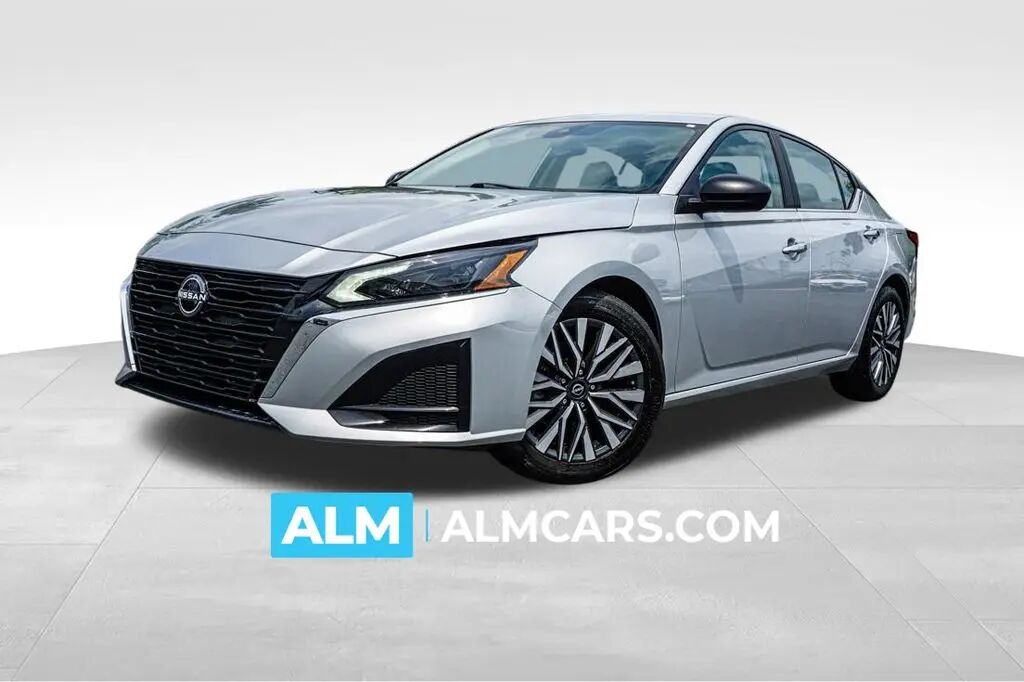 2024 Nissan Altima 2.5 SV — photo 1 of 25