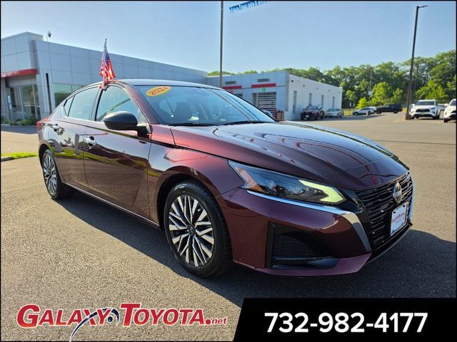 2024 Nissan Altima 2.5 SV — photo 1 of 13