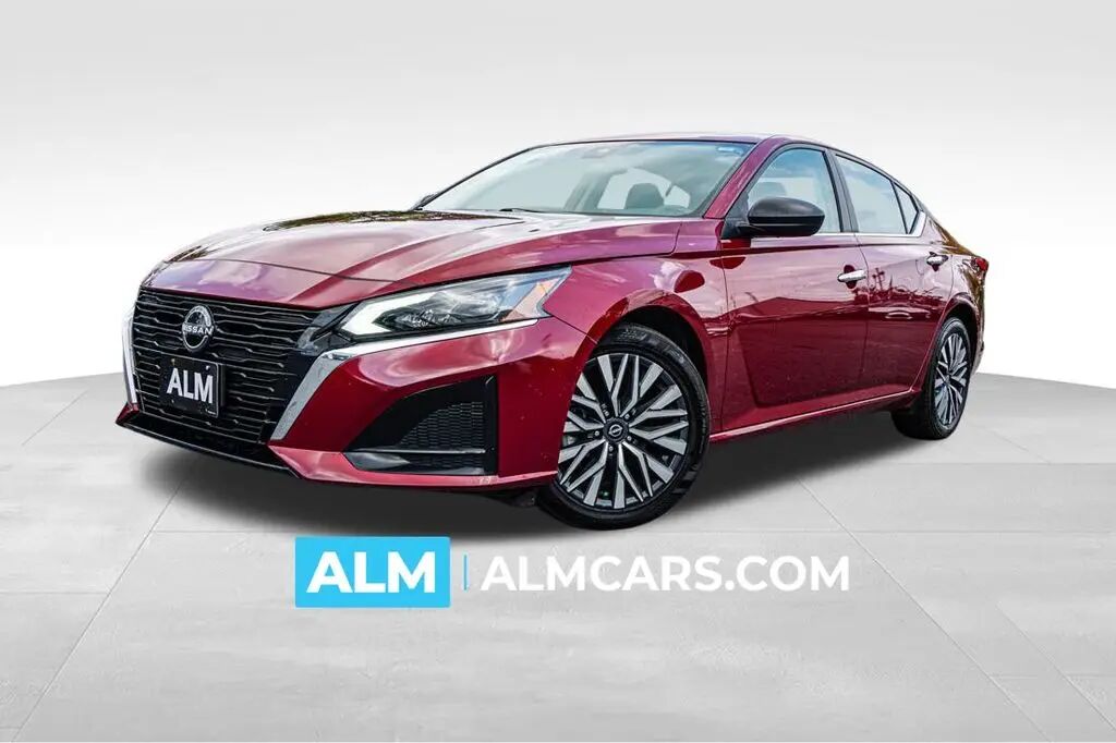 2024 Nissan Altima 2.5 SV — photo 1 of 25