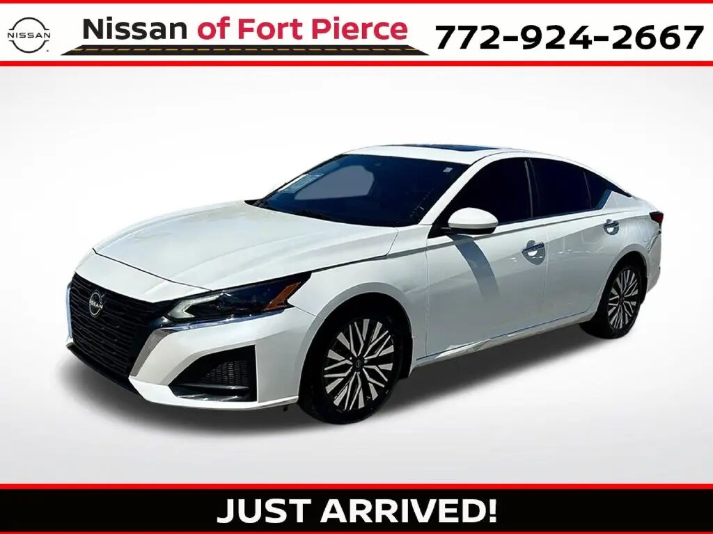 2024 Nissan Altima 2.5 SV — photo 1 of 13