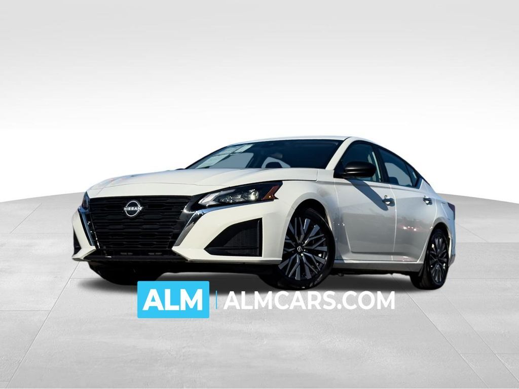 2025 Nissan Altima 2.5 SV — photo 1 of 13