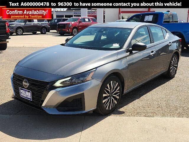 2025 Nissan Altima 2.5 SV — photo 1 of 24