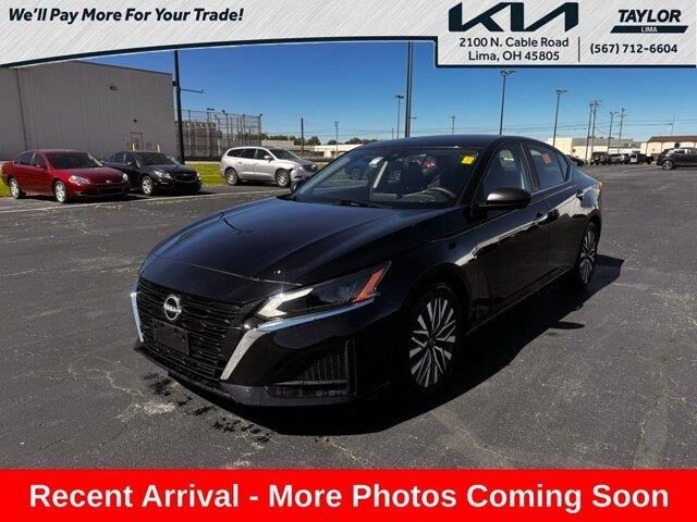 2025 Nissan Altima 2.5 SV — photo 1 of 1