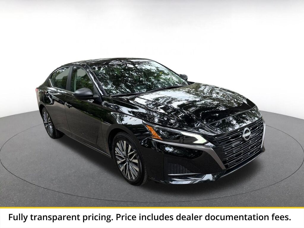 2026 Nissan Altima SV — photo 1 of 13