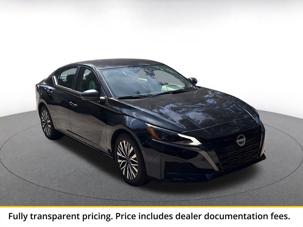 2026 Nissan Altima SV — photo 1 of 23