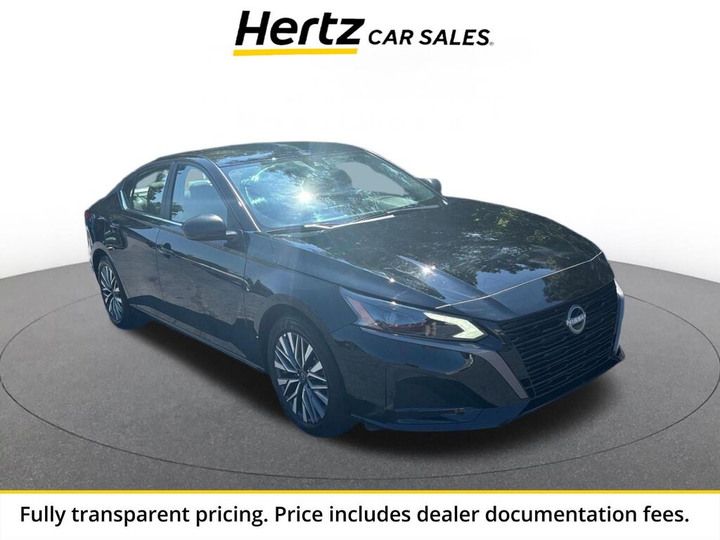 2026 Nissan Altima SV — photo 1 of 13