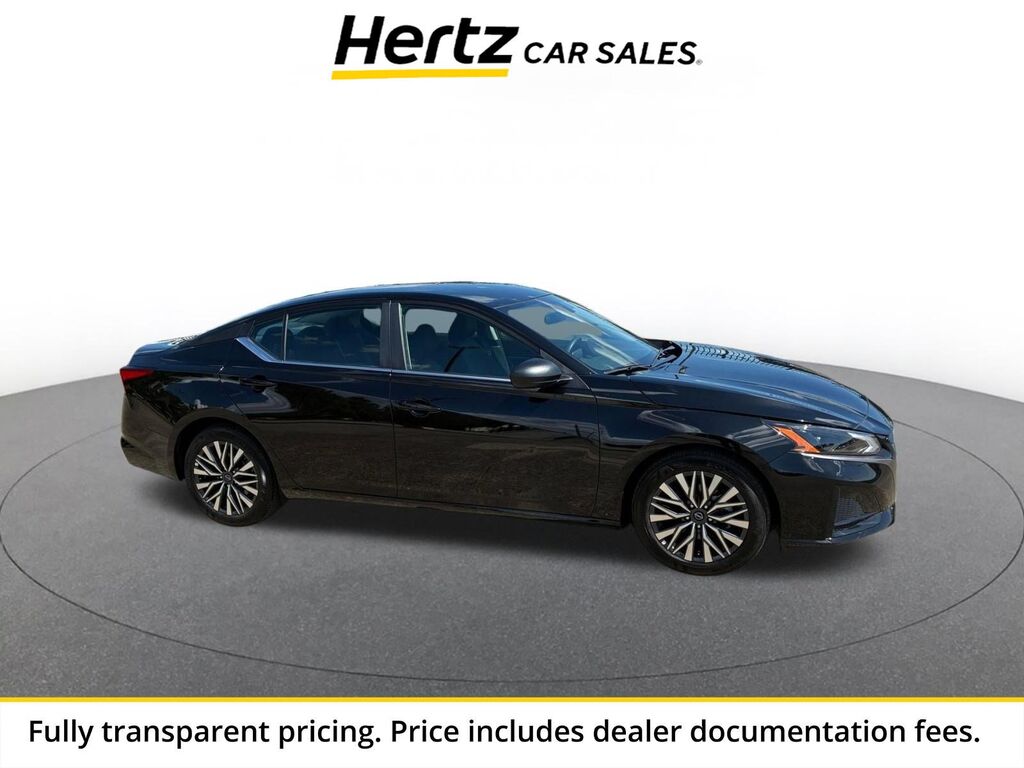 2026 Nissan Altima SV — photo 1 of 13