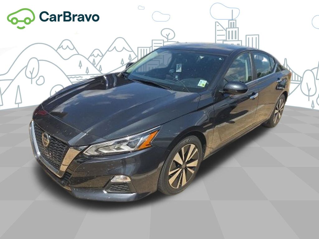 2021 Nissan Altima SV FWD — photo 1 of 6