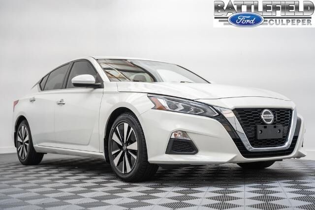 2022 Nissan Altima 2.5 SV — photo 1 of 26