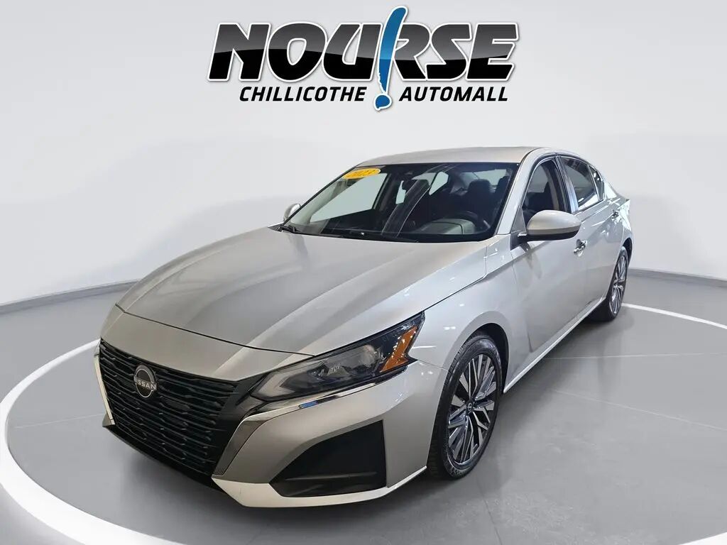 2023 Nissan Altima 2.5 SV — photo 1 of 16