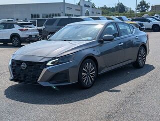 2023 Nissan Altima 2.5 SV — photo 1 of 13