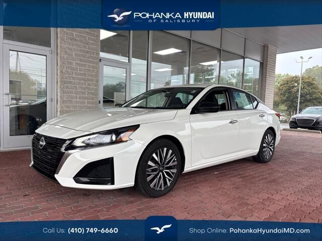 2025 Nissan Altima 2.5 SV — photo 1 of 13