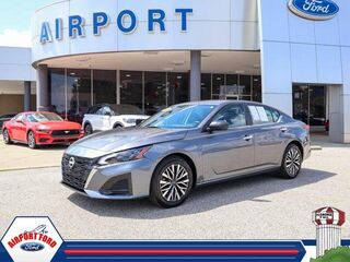 2025 Nissan Altima 2.5 SV — photo 1 of 26