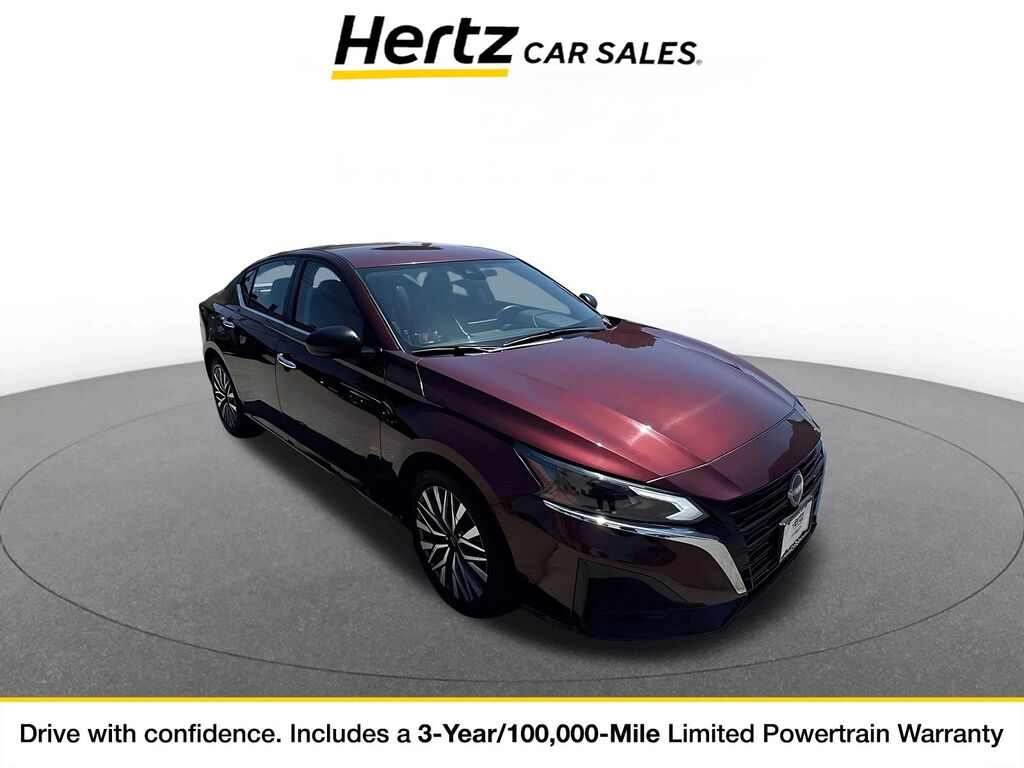 2025 Nissan Altima SV — photo 1 of 11