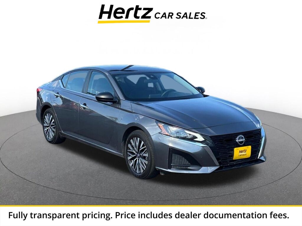 2025 Nissan Altima SV — photo 1 of 1