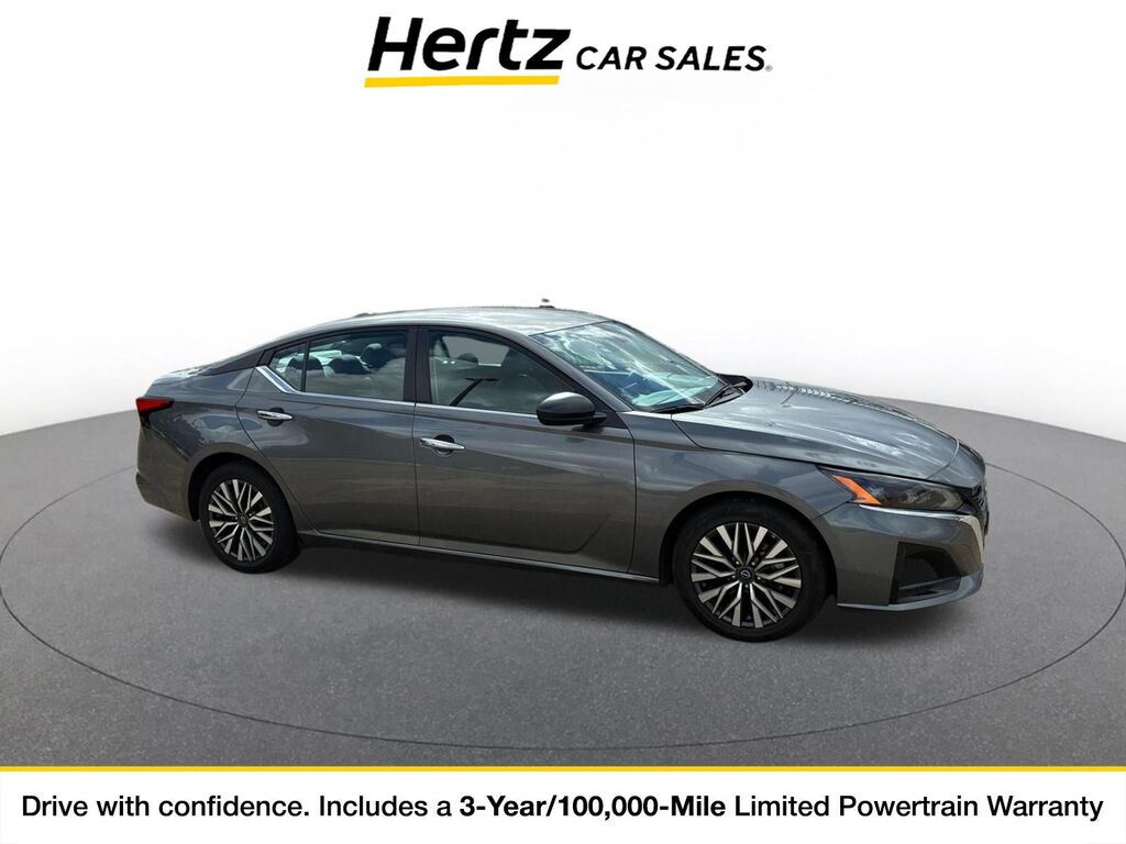 2025 Nissan Altima SV — photo 1 of 1
