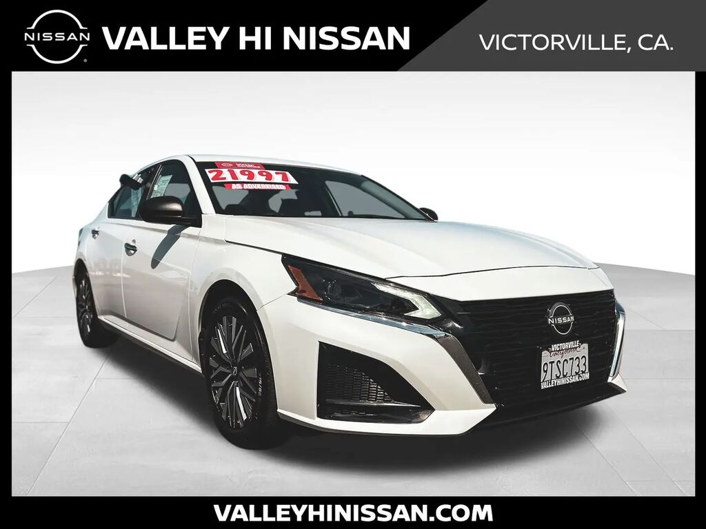 2025 Nissan Altima 2.5 SV — photo 1 of 20