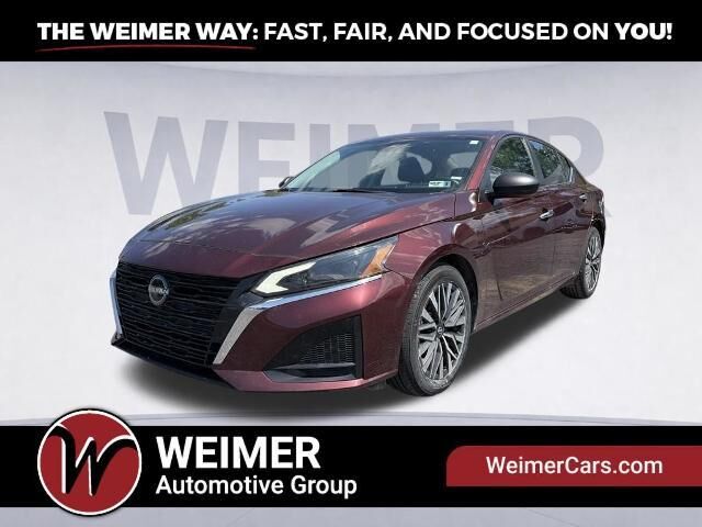 2024 Nissan Altima 2.5 SV — photo 1 of 13